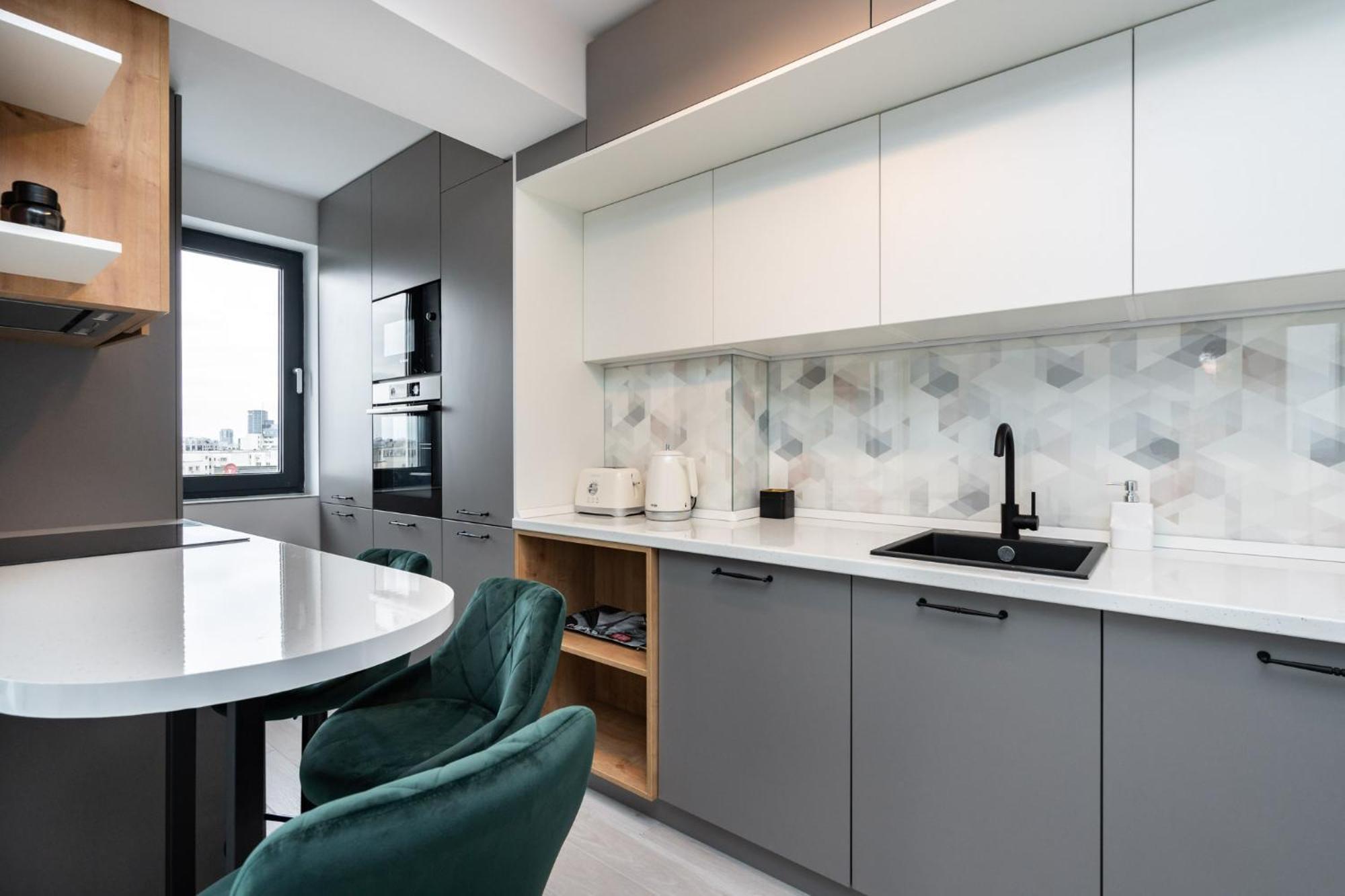 Classy Sassy - Elegant Escape In Timpuri Noi Bucarest Esterno foto